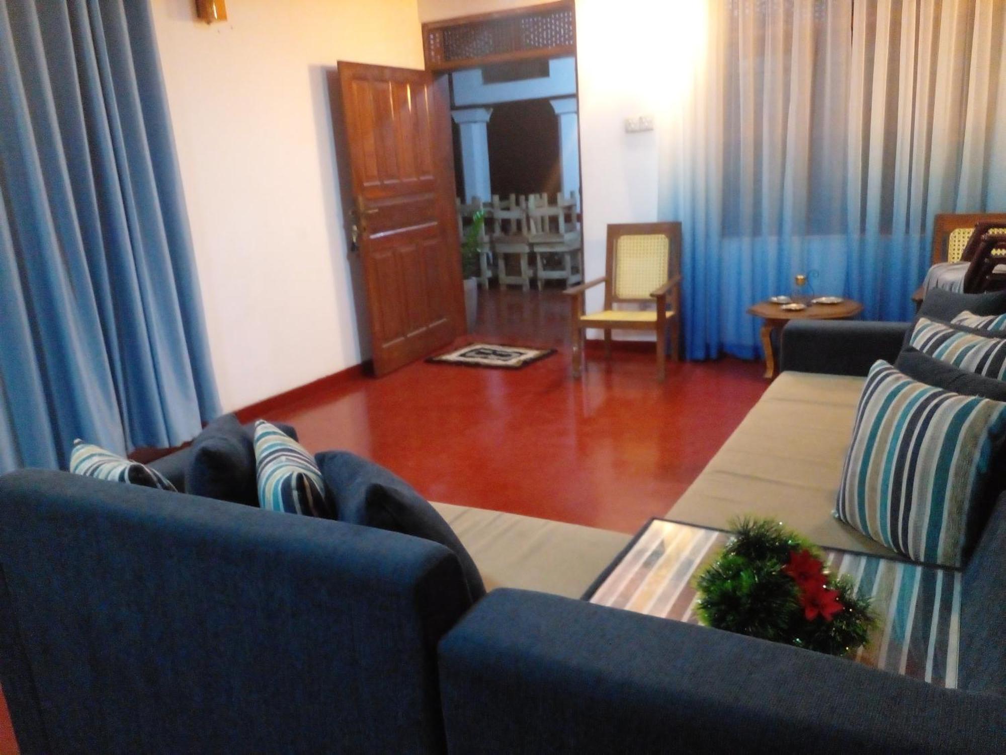 Hotel Golden Bell Tangalle Esterno foto